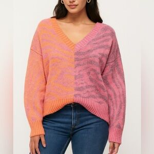 V-neck Animal Print Colorblock Pink and Orange Sweater